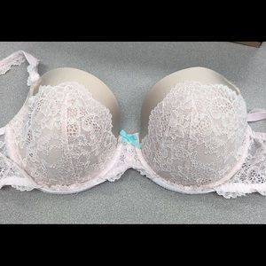 Victoria’s Secret dream angels bra